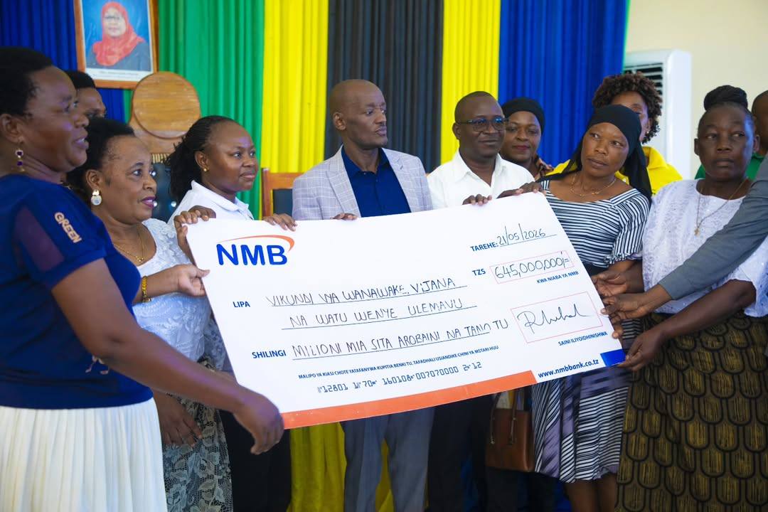 FEDHA HIZI ZA MIKOPO MSIZITUMIE KUNYWEA POMBE BADALA YAKE BADILISHENI MAISHA YENU" RC MALISA