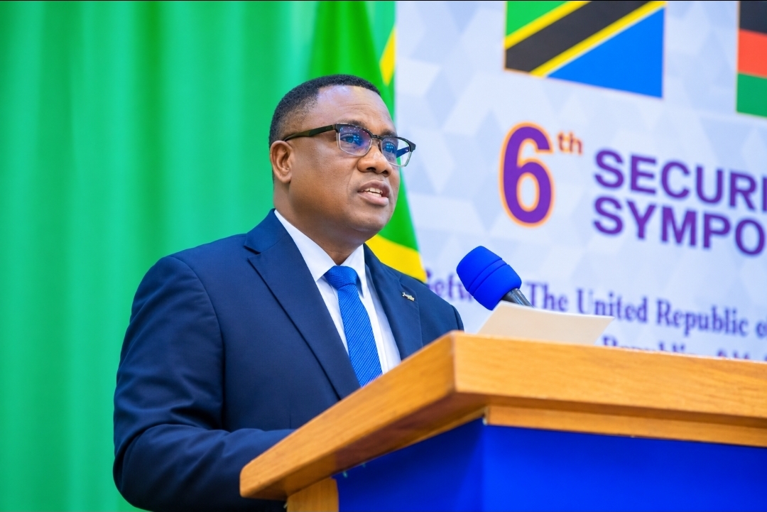 RC SAGINI AKUTANA NA MAJESHI YA TANZANIA NA MALWI KUJADILI HALI YA USALAMA/ ASISITIZA ULIPAJI KODI